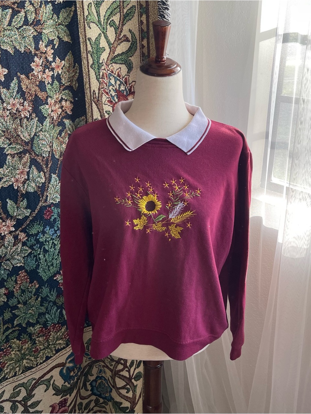 Adrian Delafield Vintage 90’s Fall Autumn Burgundy Sweatshirt Pointed Collar